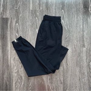 ‘lululemon’ surge joggers
